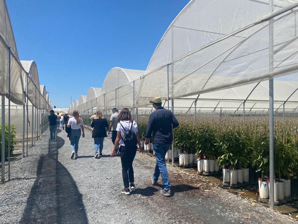 visita a las instalaciones del vivero